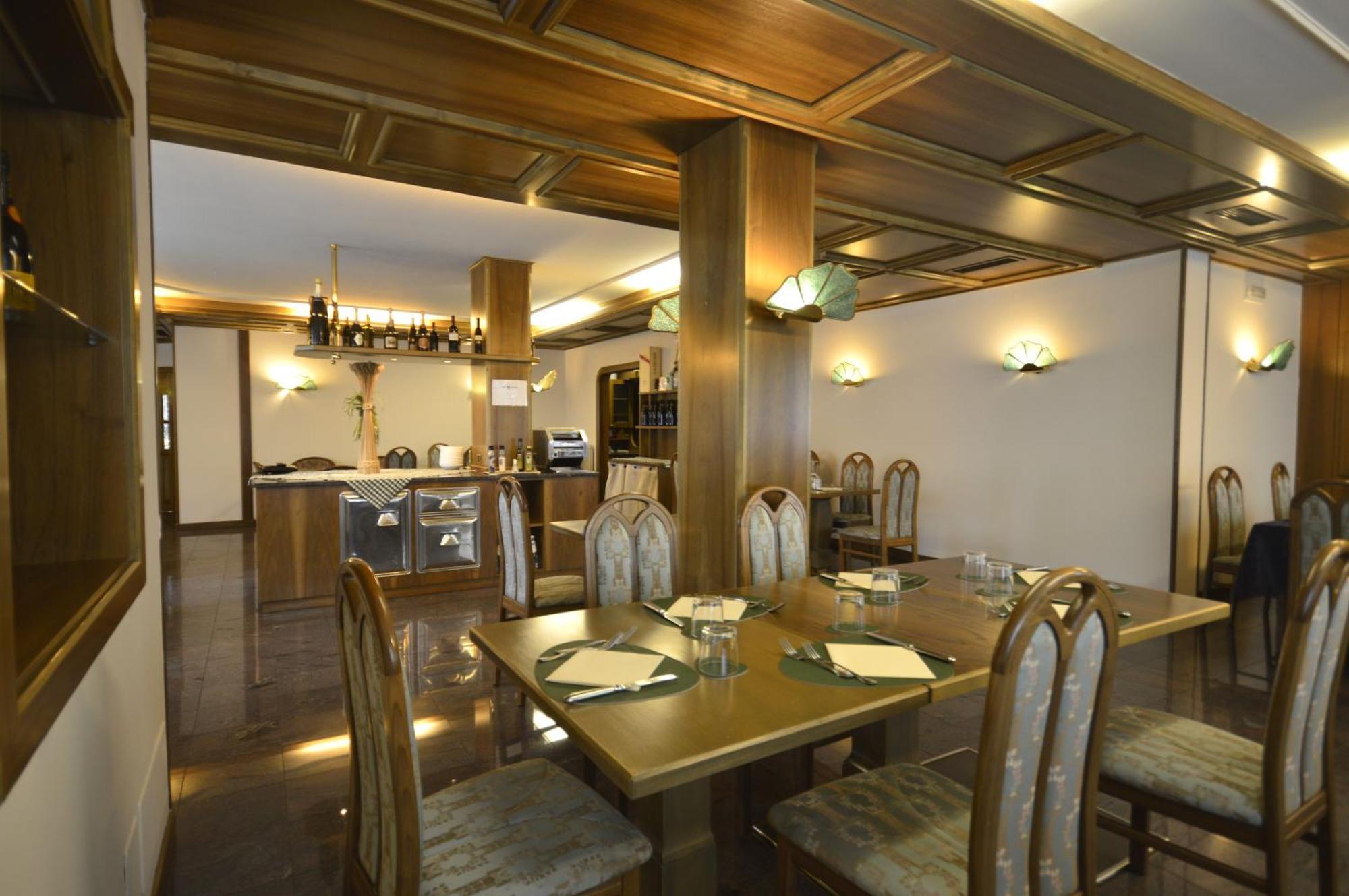 Hotel Quadrifoglio Pinzolo Eksteriør bilde