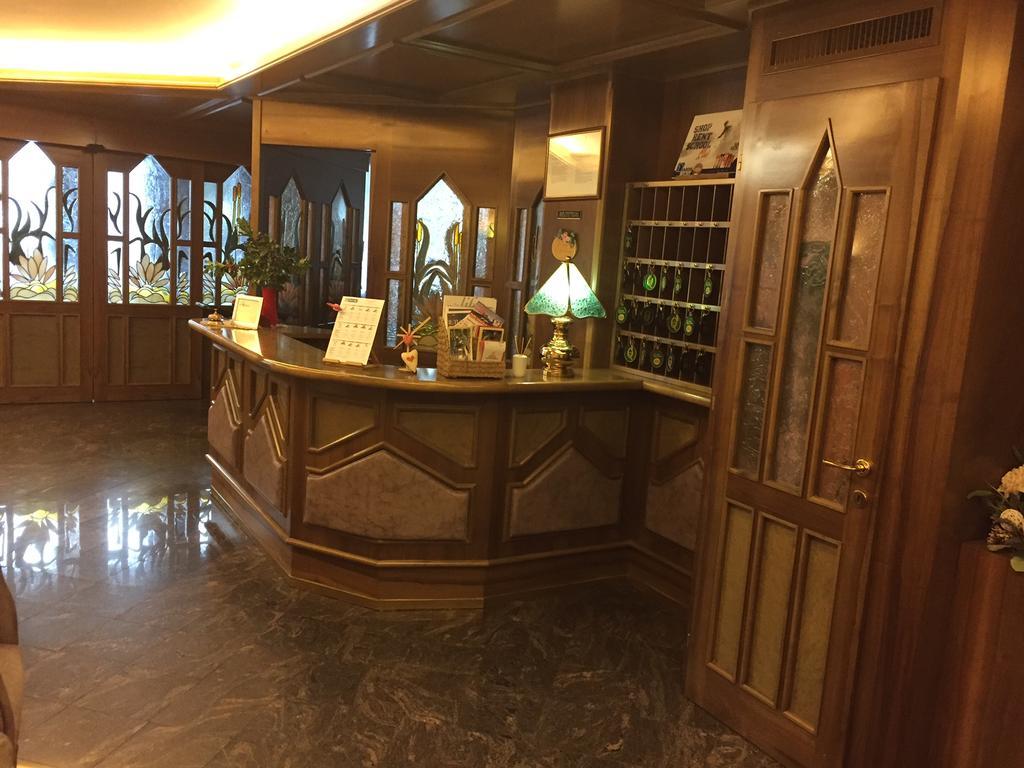 Hotel Quadrifoglio Pinzolo Eksteriør bilde